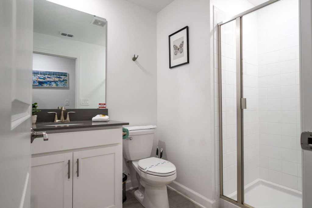 2nd floor bathroom (at the entrance of the twin bedroom)