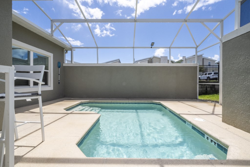 Property private splash pool. Pool heat is optional and available for an extra fee.