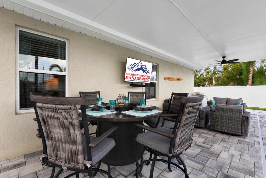 1727 SW 4th St Cape Coral FL-large-032-005-Covered Sitting Area On Pool-1499x1000-72dpi.jpg
