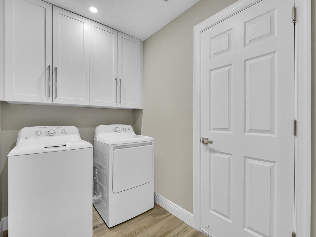 2541 Diplomat Pkwy W Cape Coral FL 33993 USA-027-031-Laundry Room-MLS_Size.jpg