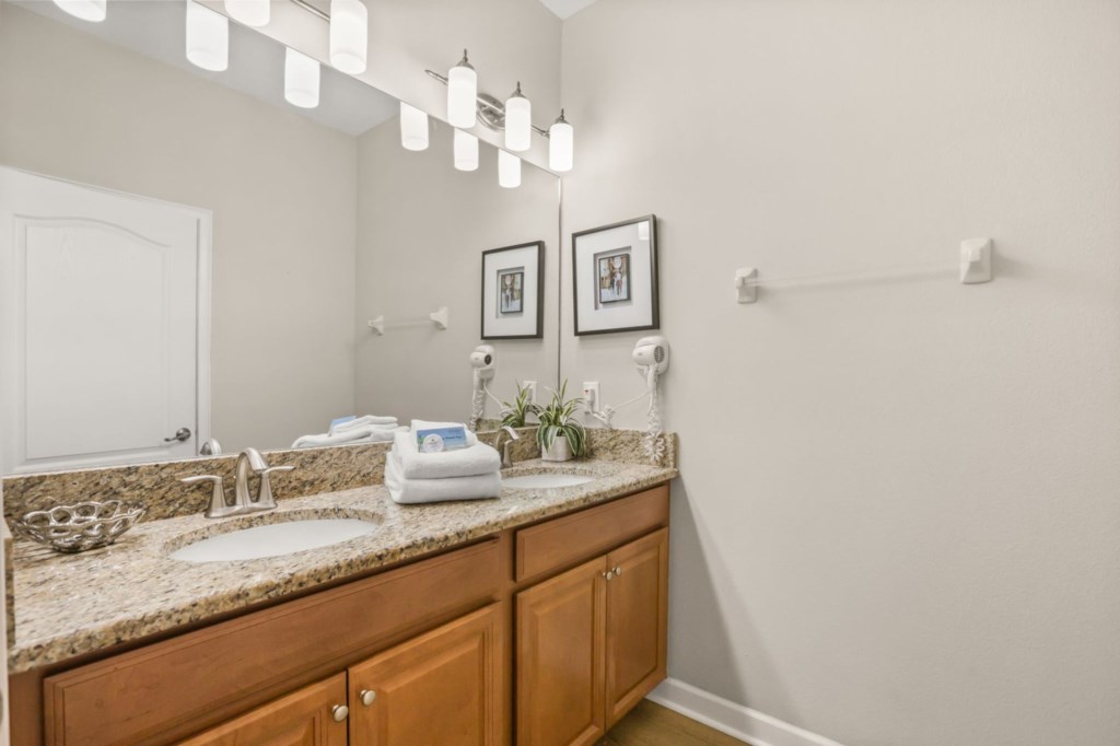 Bathroom — 4899 Clock Tower Drive, photo 27 of 61