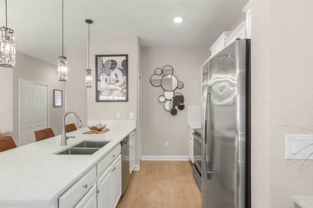 Kitchen — 4899 Clock Tower Drive, photo 10 of 61