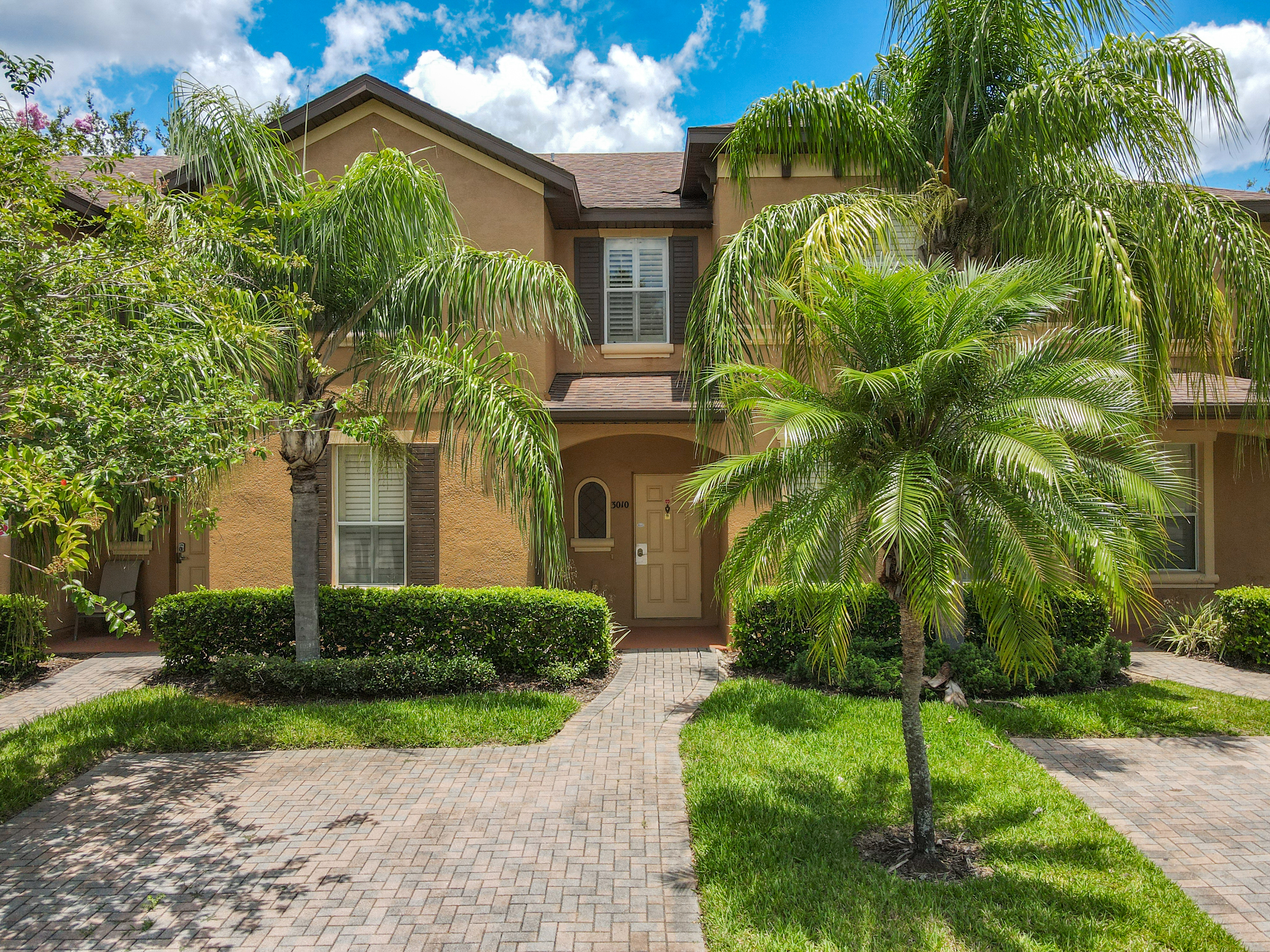 Anna’s Regal Townhome with No Resort Fees