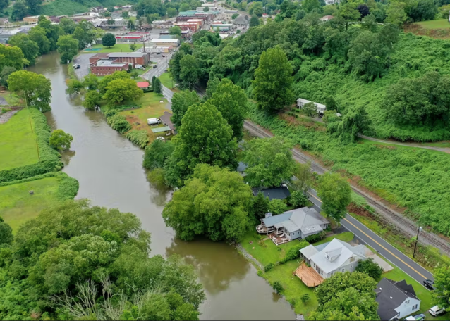 Aerial of McCaysville River House & Downtown