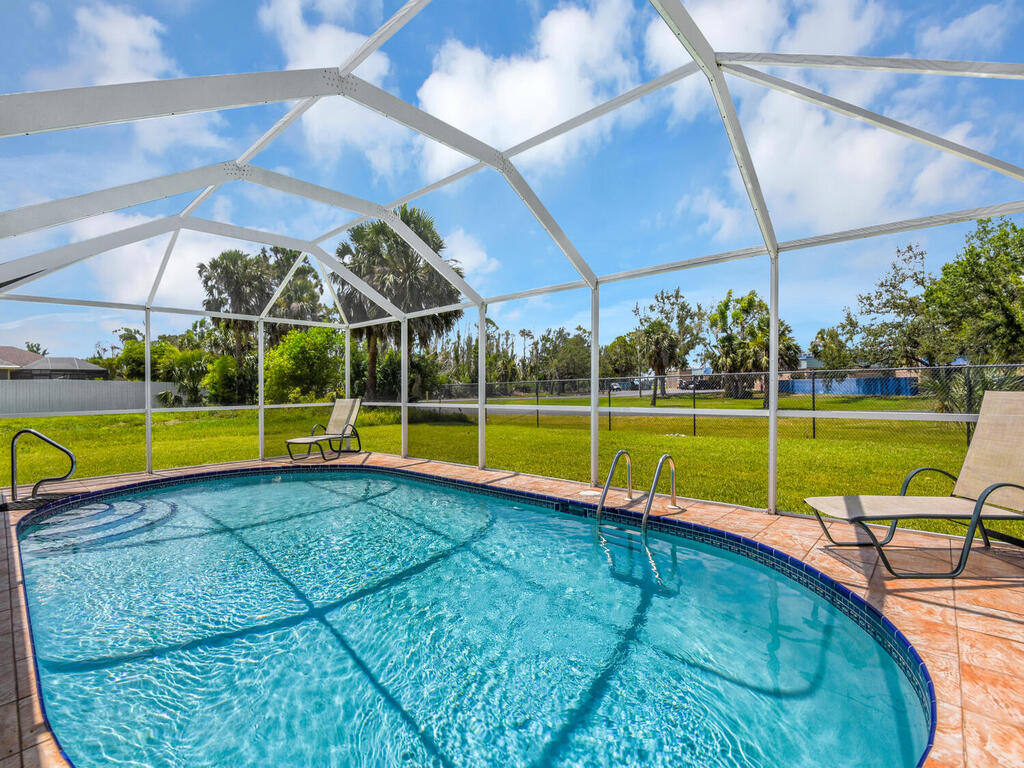 1825 SW 36th Terrace Cape Coral FL 33914 USA-003-011-Perfect For Relaxing The Florida Sun-MLS_Size.j