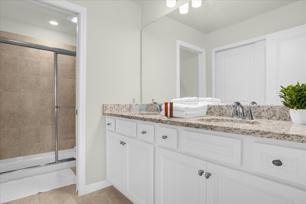 5 bedroom vacation townhouse at Windsor Island Resort - Image 38