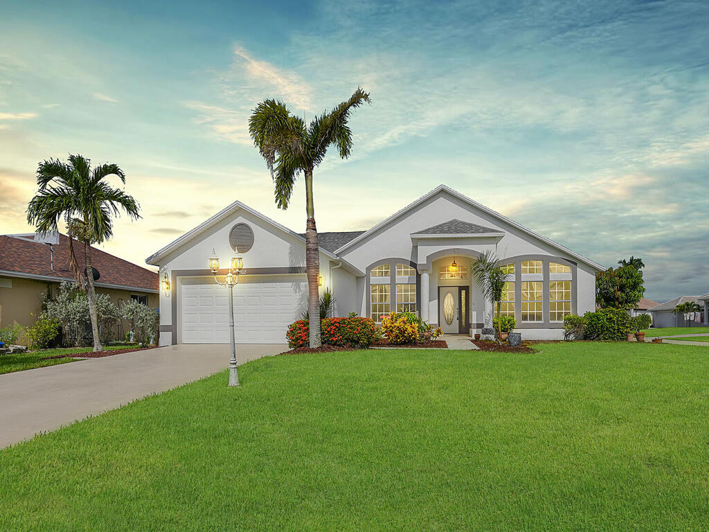 4108 SW 23rd Ave Cape Coral FL 33914 USA-001-023-Single Family Pool Home-MLS_Size.jpg