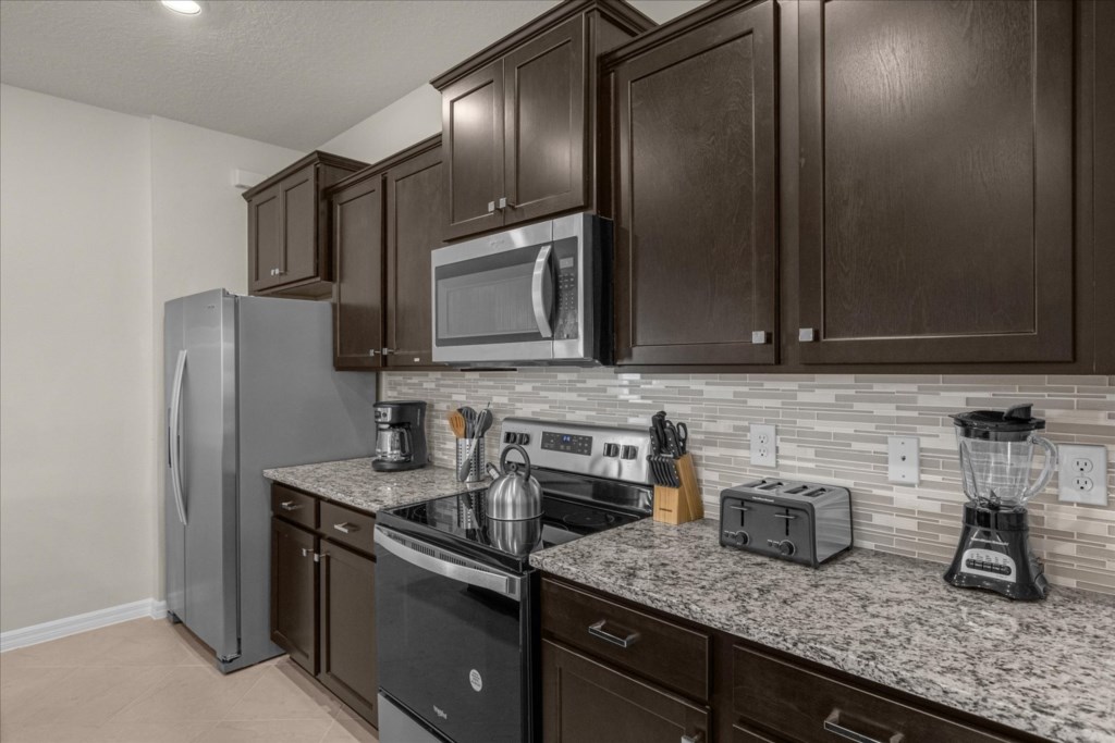 1261EmeraldRowStreet(12)