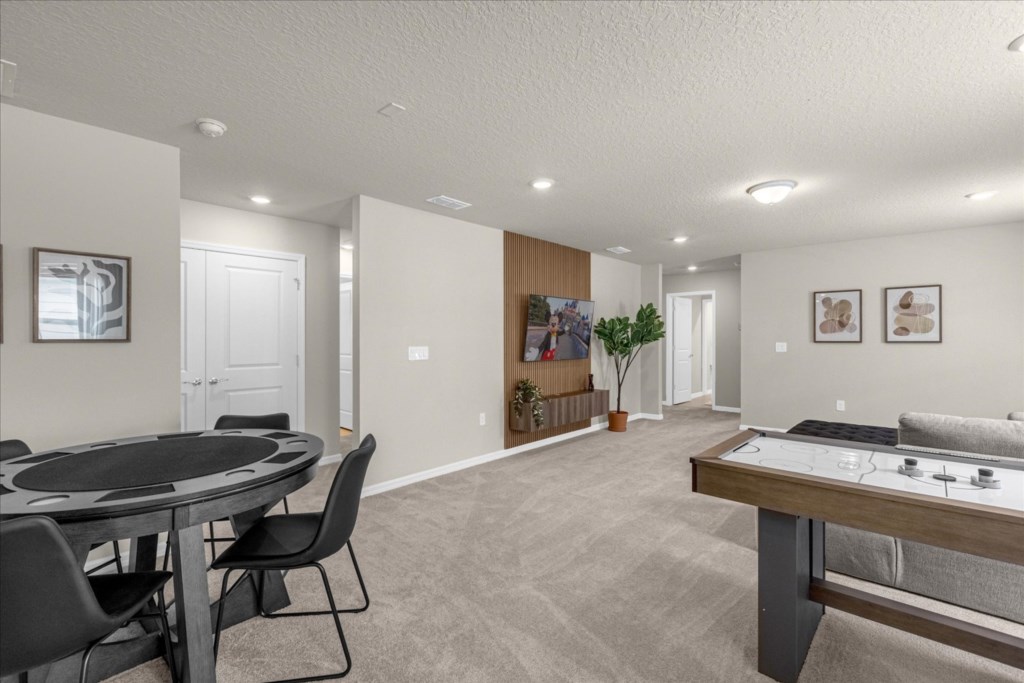 1261EmeraldRowStreet(17)