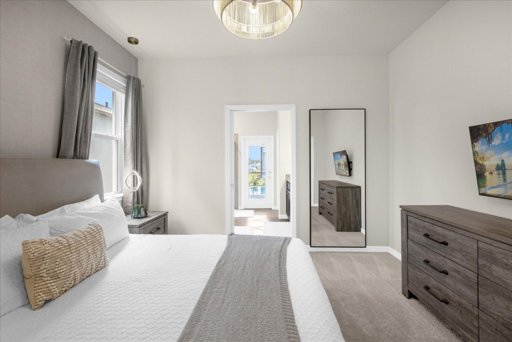 1261EmeraldRowStreet(23)