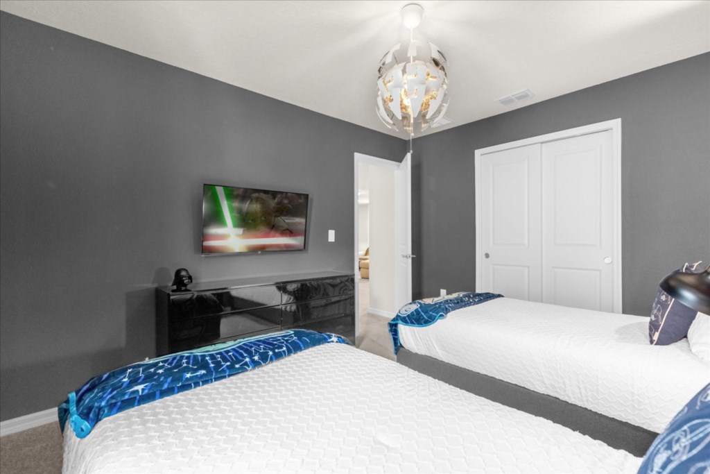 1261EmeraldRowStreet(32)