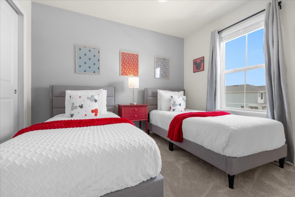 1261EmeraldRowStreet(35)