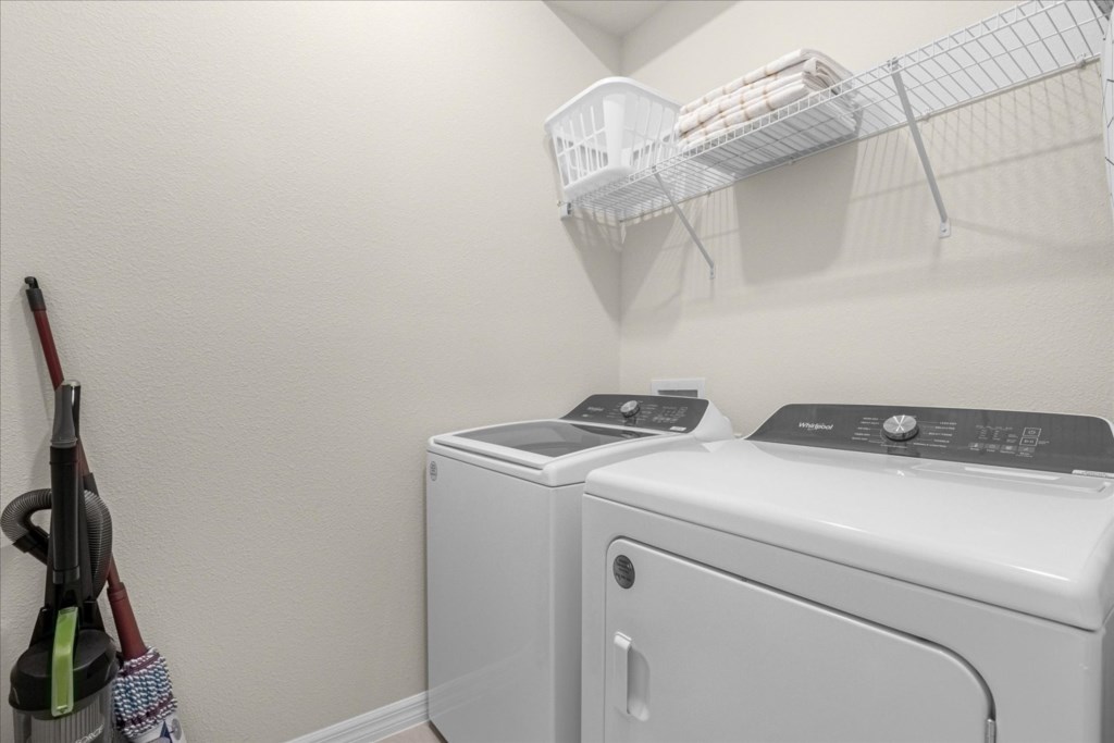 1261EmeraldRowStreet(48)