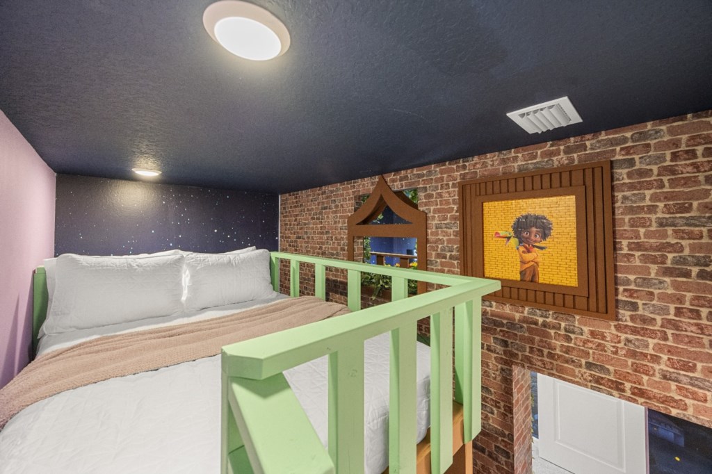 5857HighSeasDrive(41)