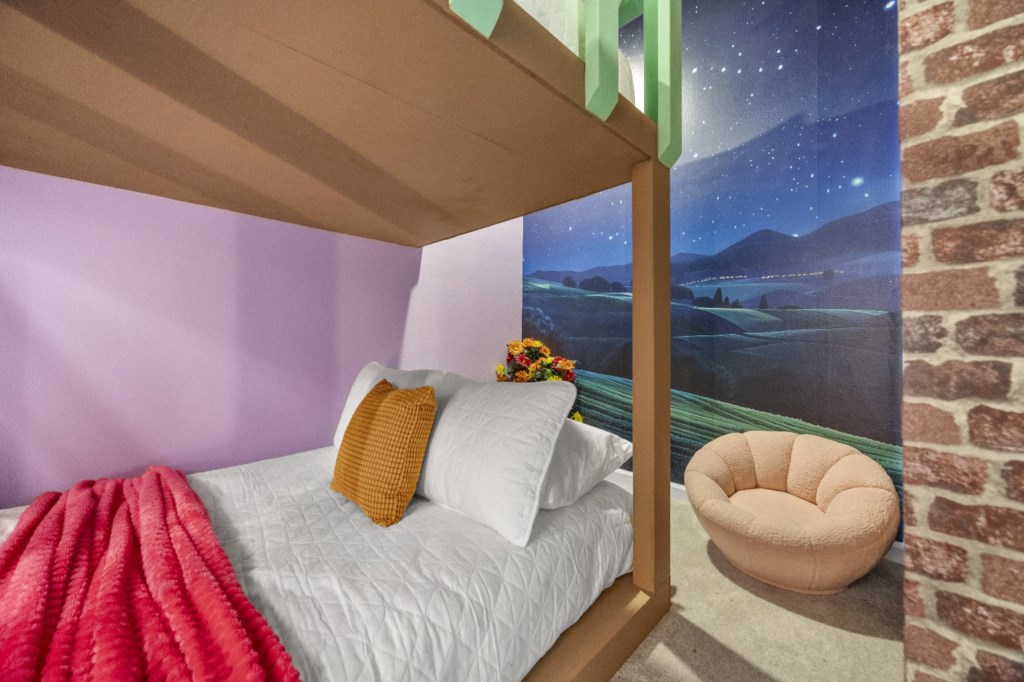 5857HighSeasDrive(42)