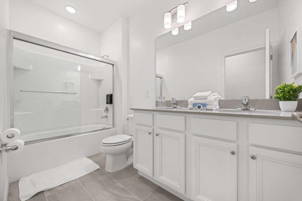 5857HighSeasDrive(60)