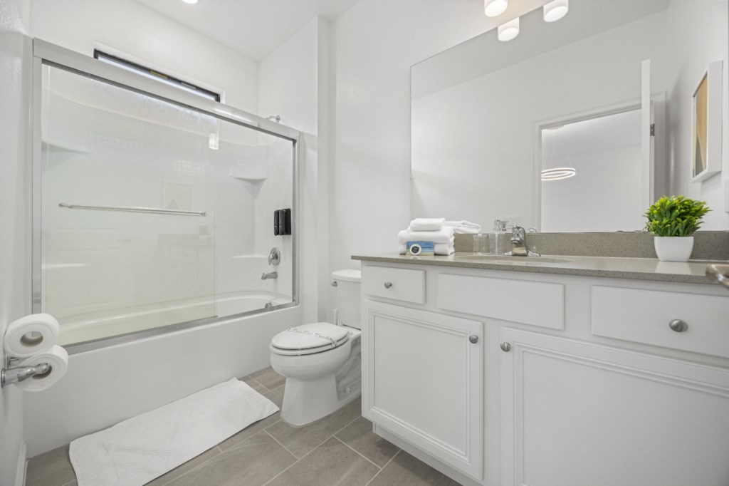 5857HighSeasDrive(65)