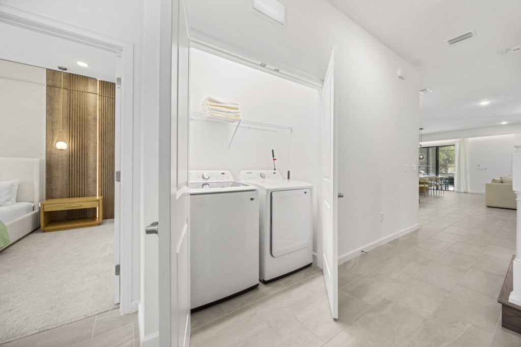 5857HighSeasDrive(75)