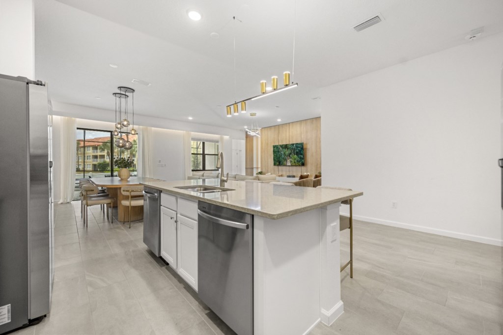 5857HighSeasDrive(9)