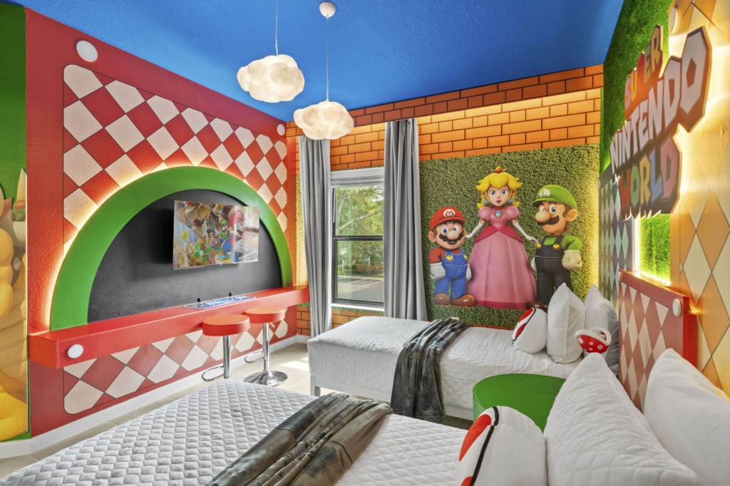 Bedroom 5: 2 Twin Beds (Private Bathroom)