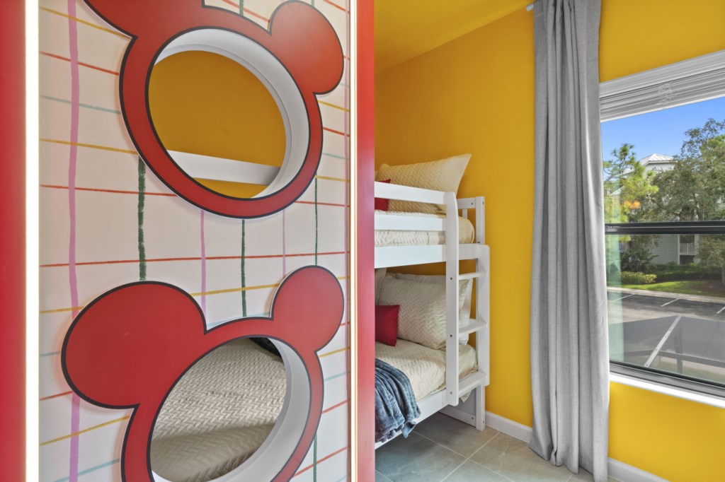 Bedroom 4: 1 Bunk Bed (Full over Full) (Private Bathroom) 