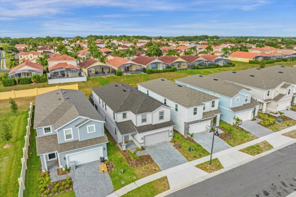 06-4075 Lana Ave (02).jpg