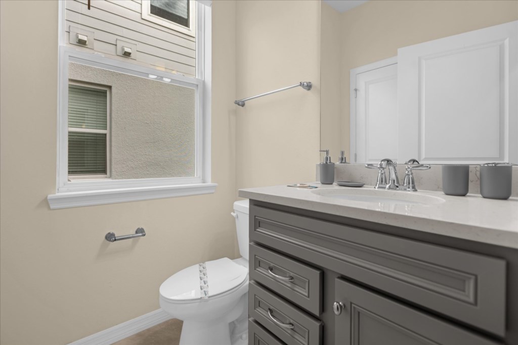 11-4075 Lana Ave (07).jpg