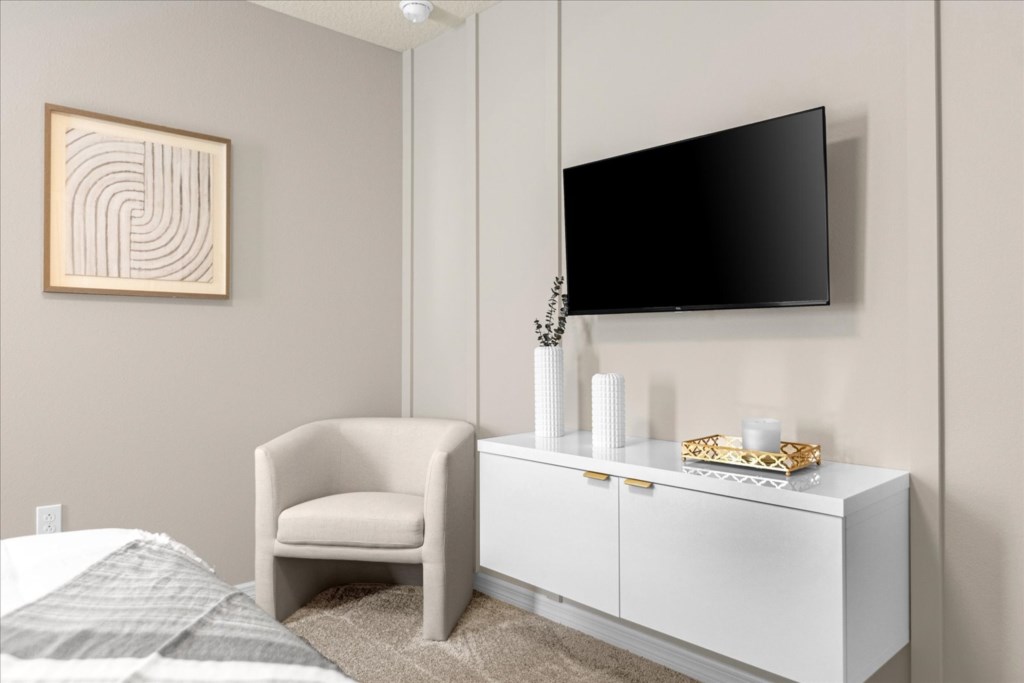 21-4075 Lana Ave (10).jpg