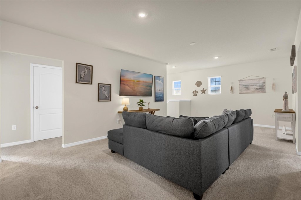7664 Oakmoss Loop (10).jpg