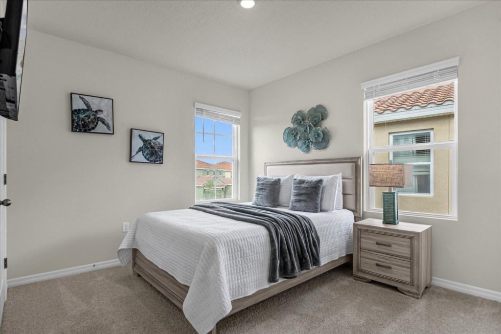 7664 Oakmoss Loop (15).jpg