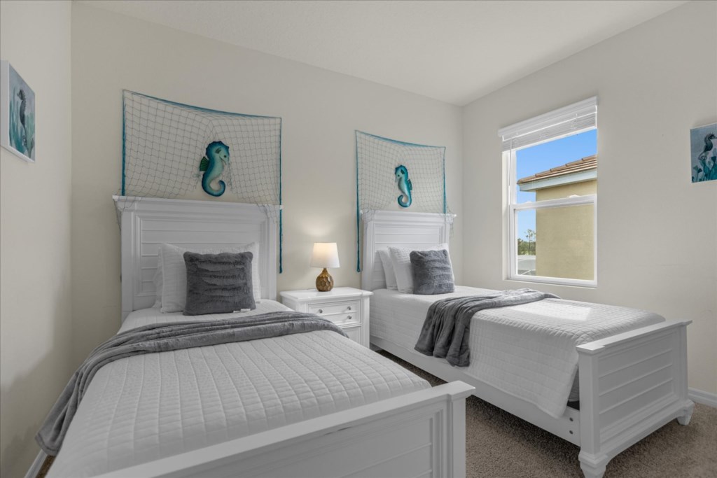 7664 Oakmoss Loop (18).jpg