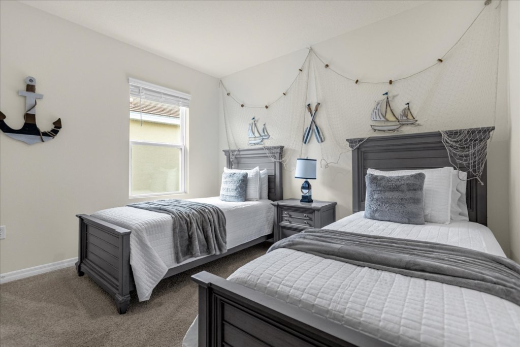 7664 Oakmoss Loop (20).jpg