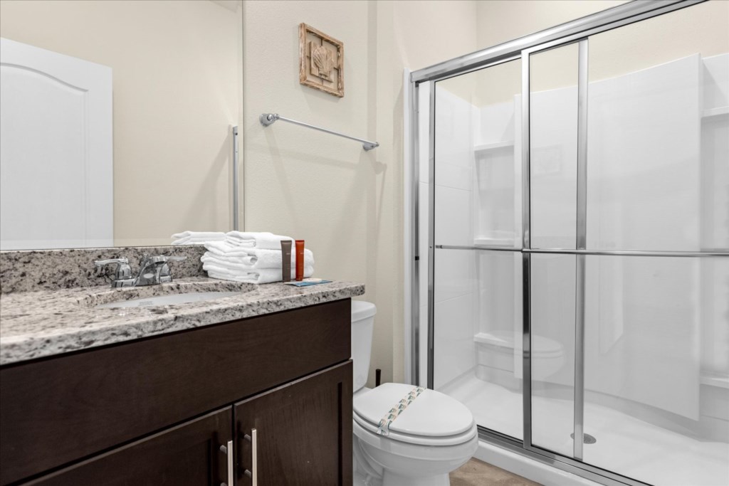 7664 Oakmoss Loop (26).jpg