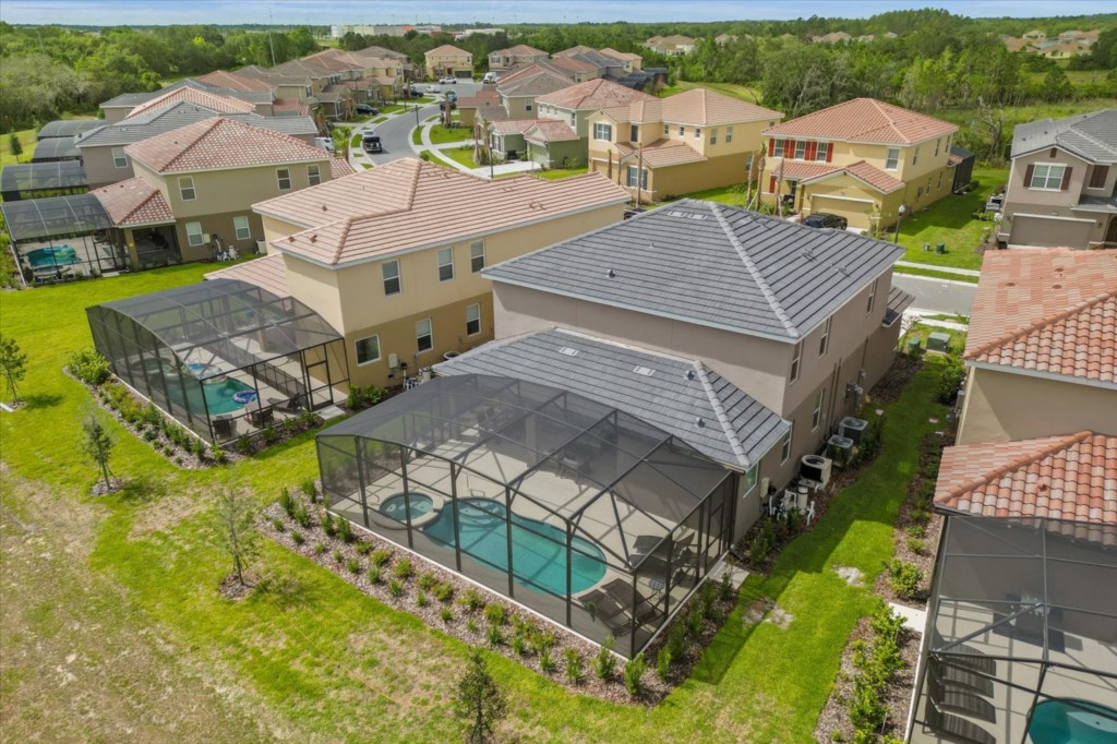 7664 Oakmoss Loop (40).jpg