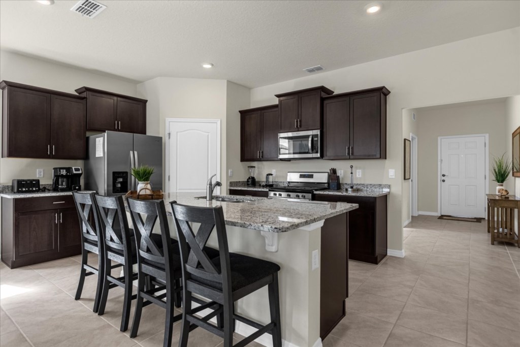 7664 Oakmoss Loop (6).jpg