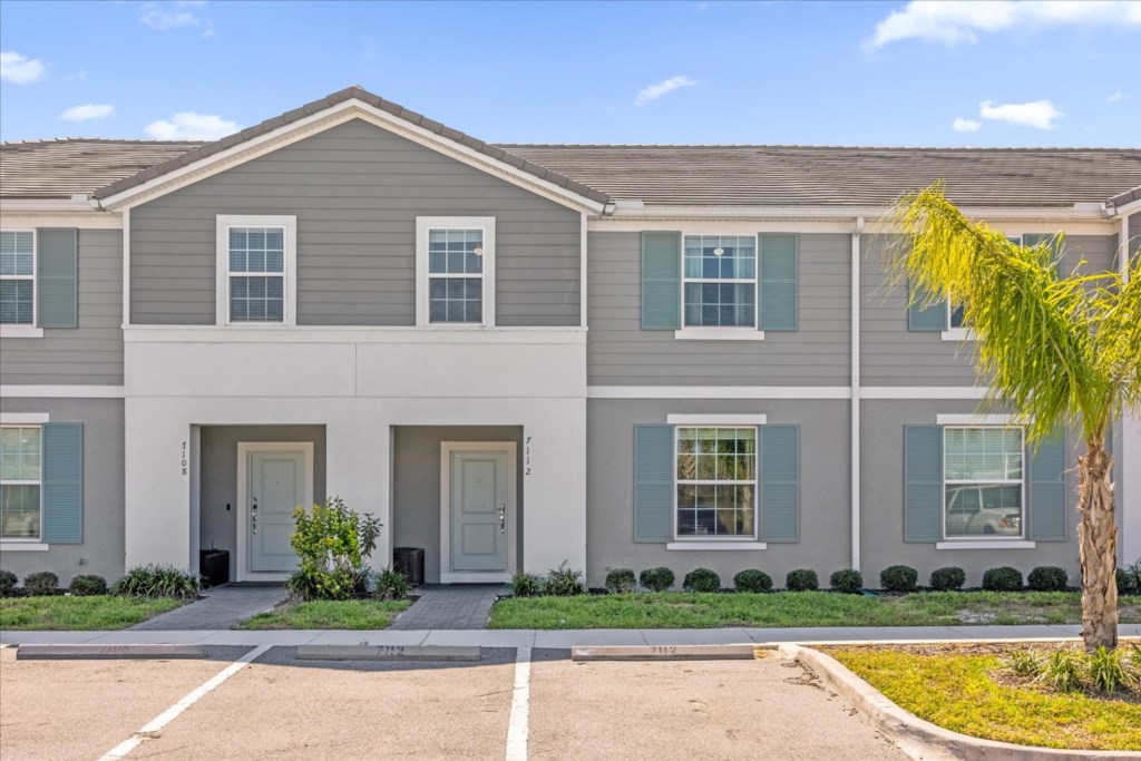 7112 Oakmoss Loop (33).jpg