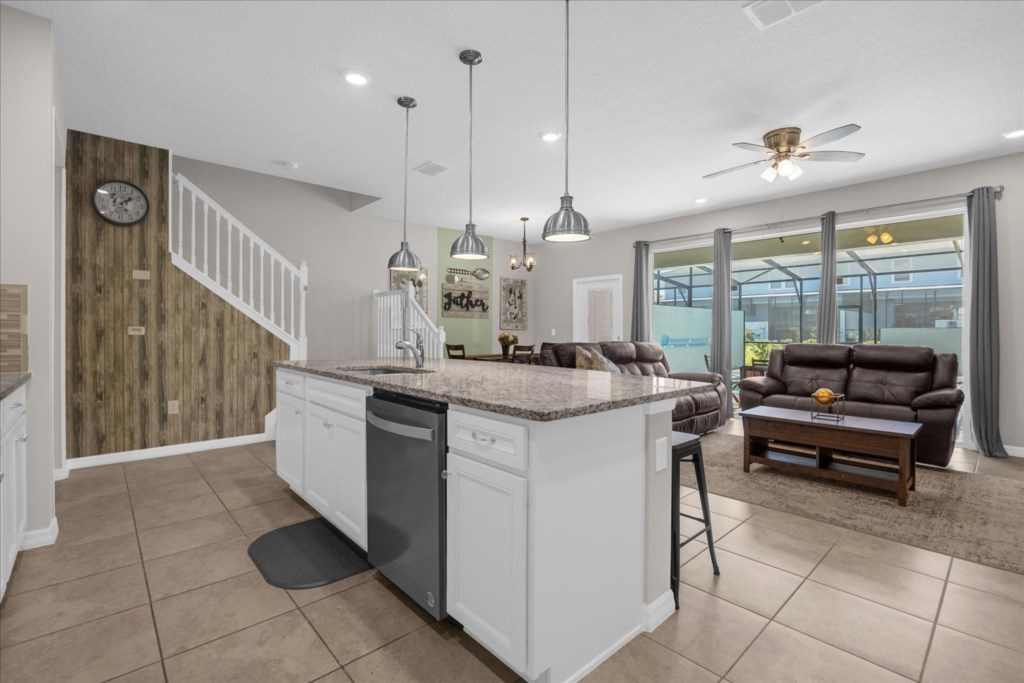 7112 Oakmoss Loop (6).jpg