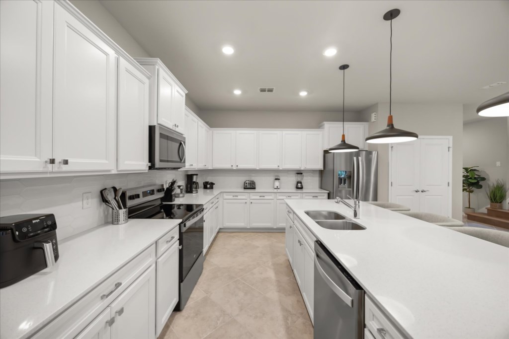 15923 Cape Coral Lp (9).jpg