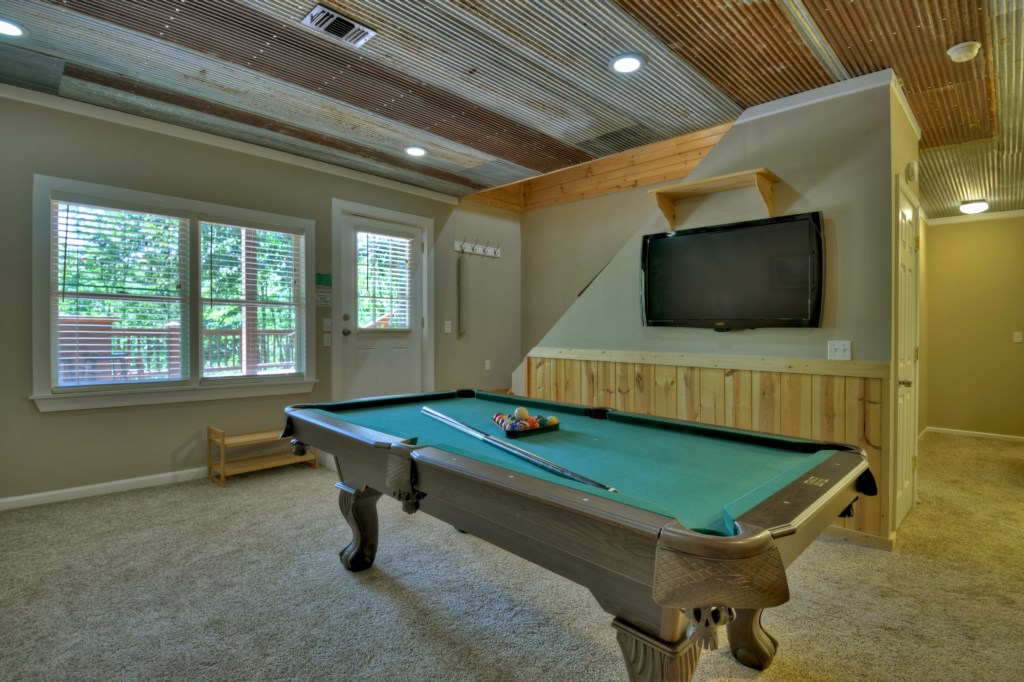 Terrace level game room