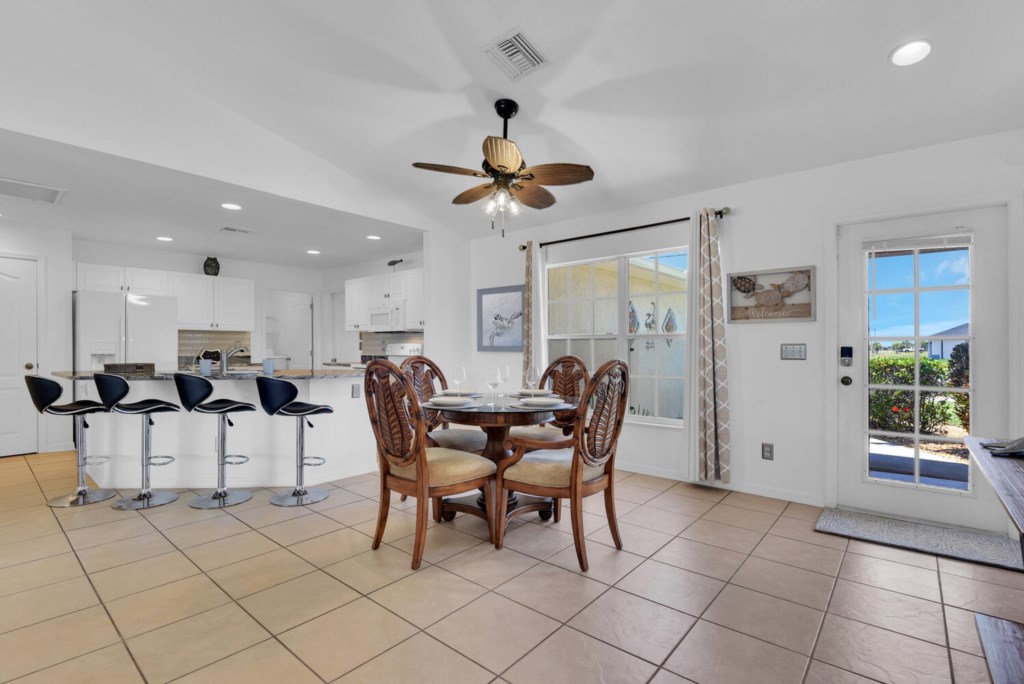 3817 NW 36th Avenue Cape Coral-large-013-019-Dining Area  Kitchen-1499x1000-72dpi.jpg