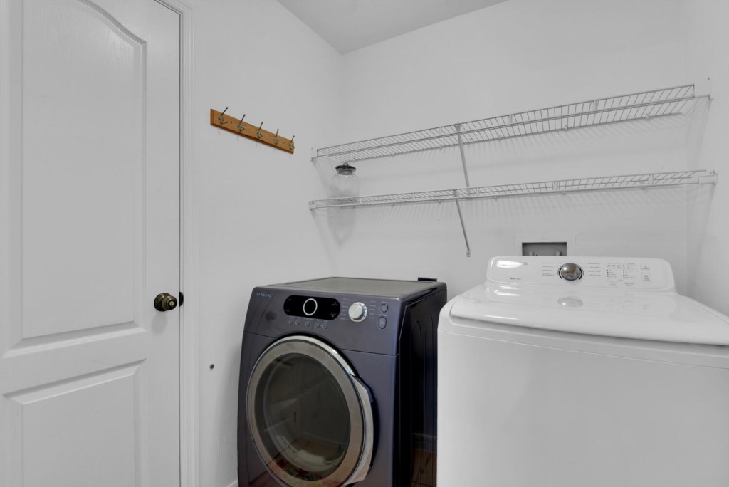 3817 NW 36th Avenue Cape Coral-large-027-016-Laundry Room-1499x1000-72dpi.jpg