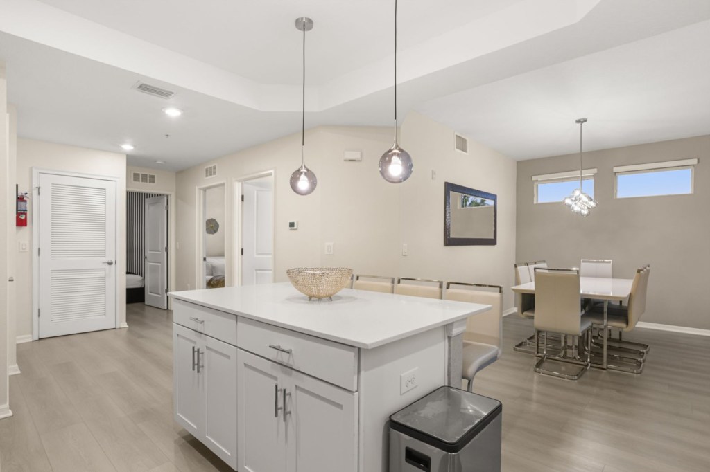 Kitchen — 4751-201 Clock Tower Drive, photo 14 of 60