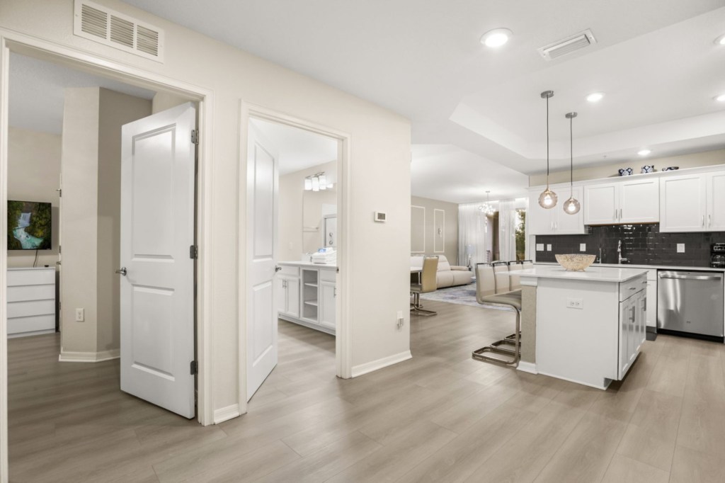 Kitchen — 4751-201 Clock Tower Drive, photo 15 of 60