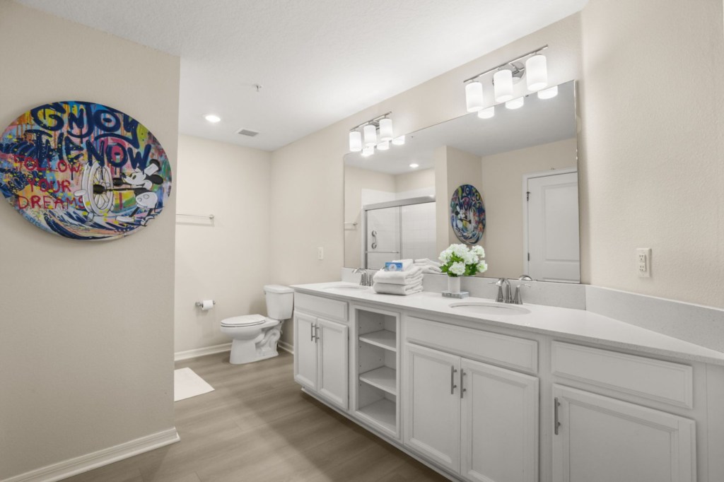 Bathroom — 4751-201 Clock Tower Drive, photo 27 of 60