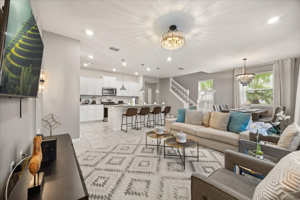 5 BEDS | 4 BATHS Pool / SLEEPS 12 | 7597