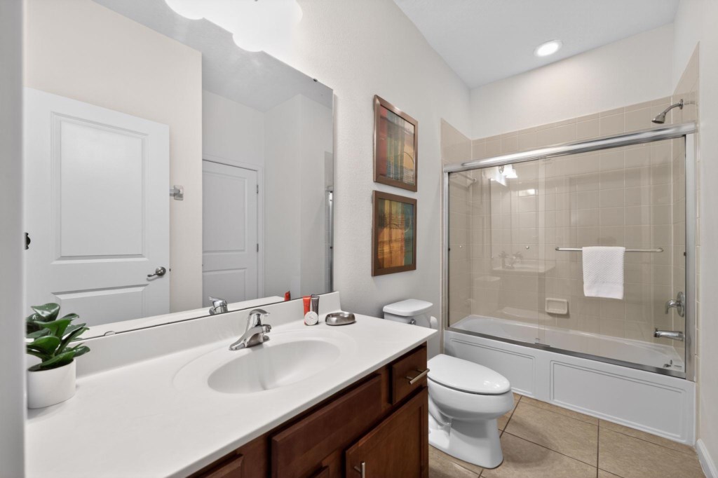 23_4514_Monado_Dr_Kissimmee_FL_34746_USA-Bathroom-DSC07470