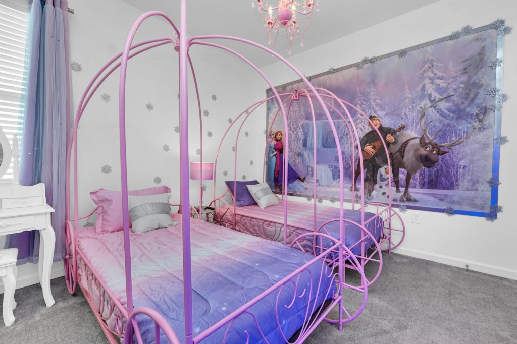 Frozen Themed bedroom with two twin beds