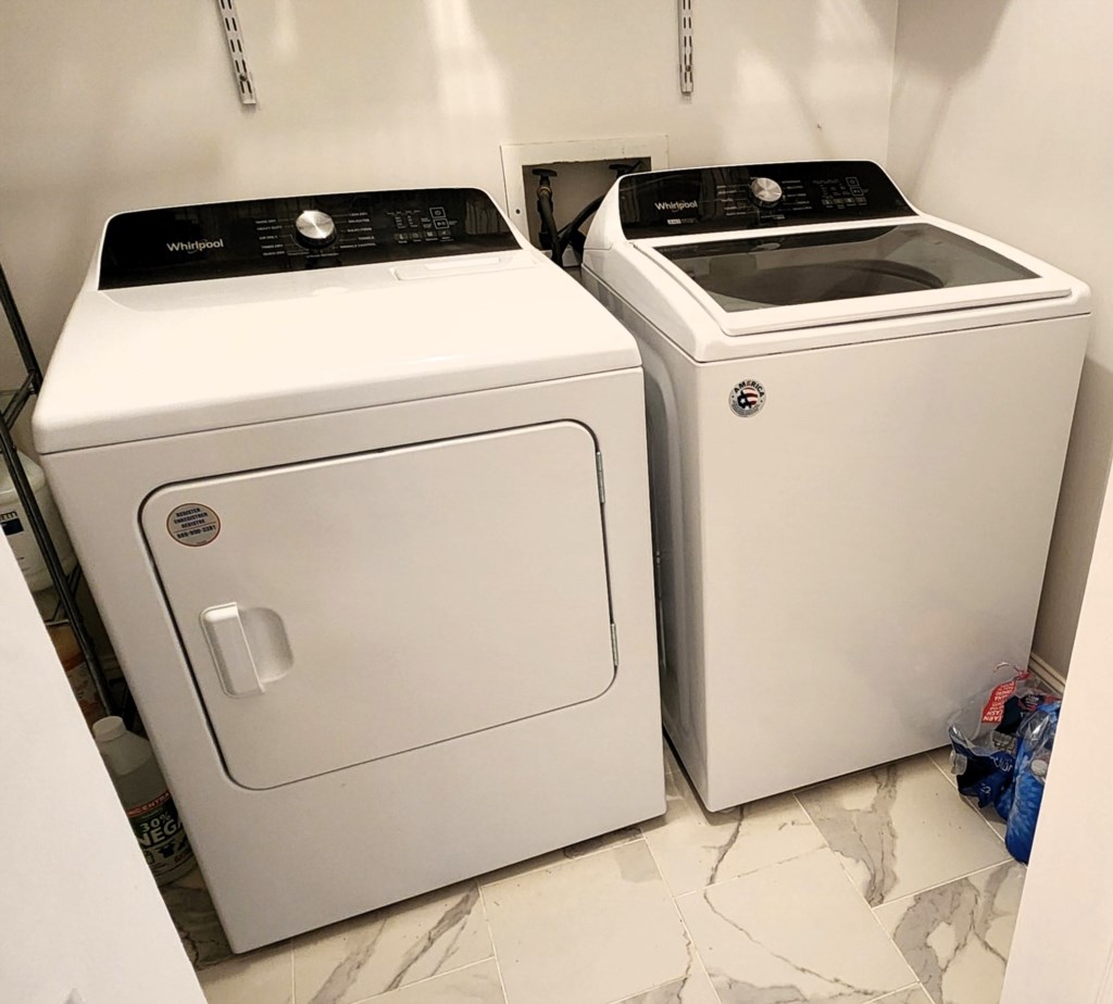 Washer and dryer.jpg