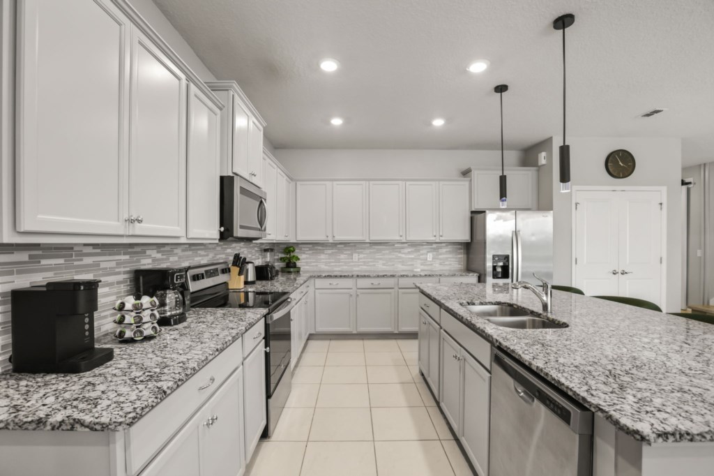 3048 Mahalo Dr (75 (11).jpg