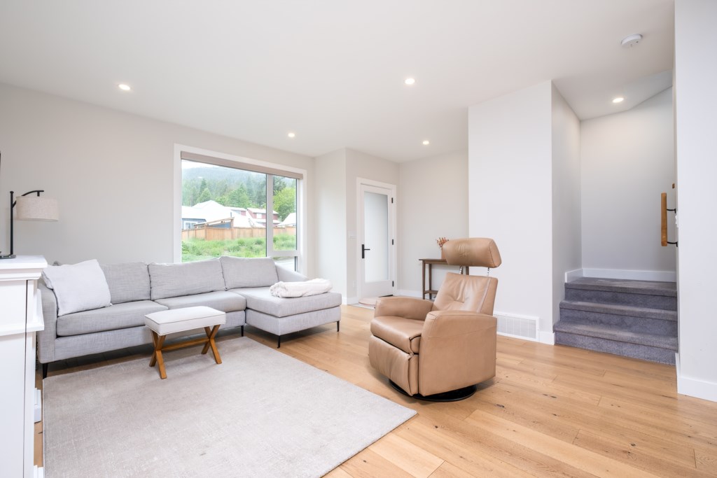 4-2452WASHINGTONStreet-v2-mtp-2026-lw-002